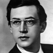 Василий Ливанов