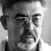 Александр Ефремов