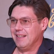 Майкл Штайнер