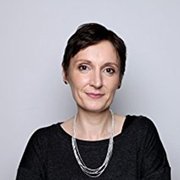 Нора Туми