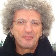 Эли Чураки